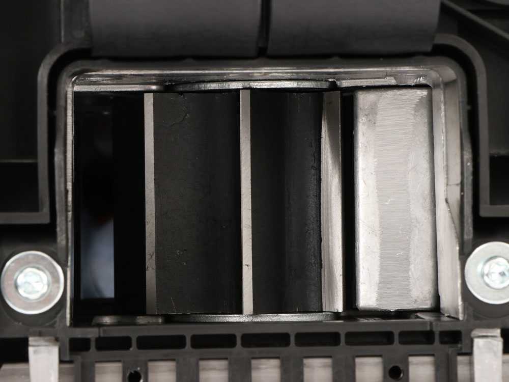 stihl-ghe-140-l-biotrituratore-elettrico-taglio-con-rullo-cesto-di-raccolta-sistema-di-triturazione-a-rullo--57249_3_1741604989_IMG_67cec87d97de5